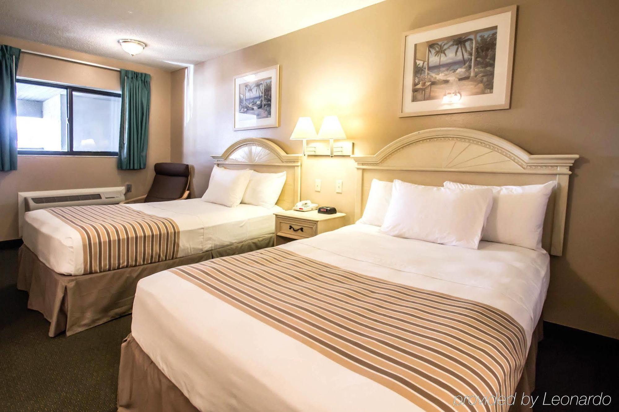 Rodeway Inn Forest City Экстерьер фото